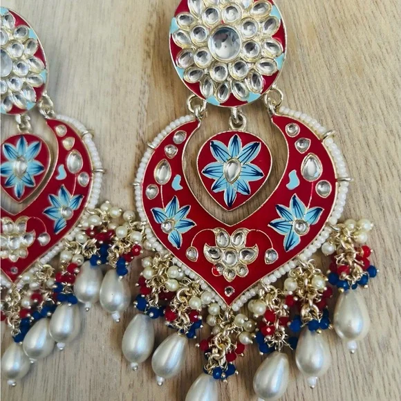 NEW Elegant Red and Gold Tone Floral Indian Earrings✨ - Picture 4 of 6